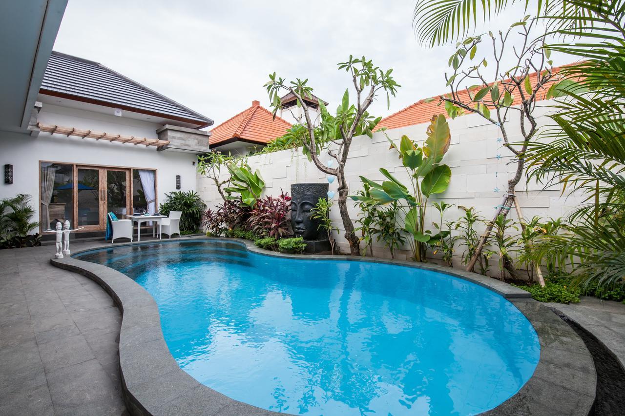 Ambermoon Villa 2 Seminyak Extérieur photo