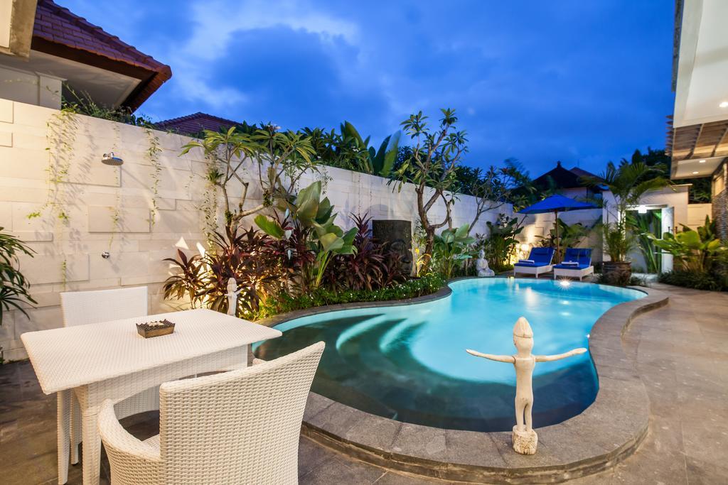 Ambermoon Villa 2 Seminyak Extérieur photo